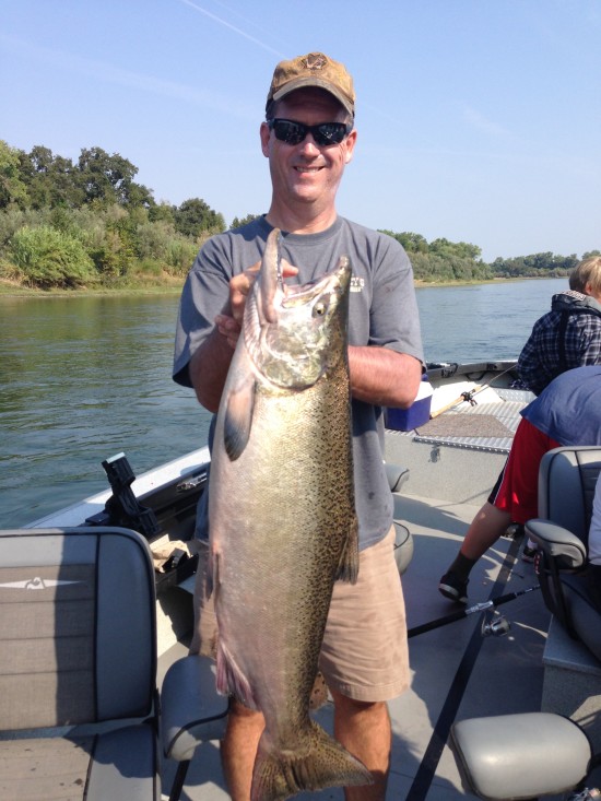 Salmon fishing Sacramento River1