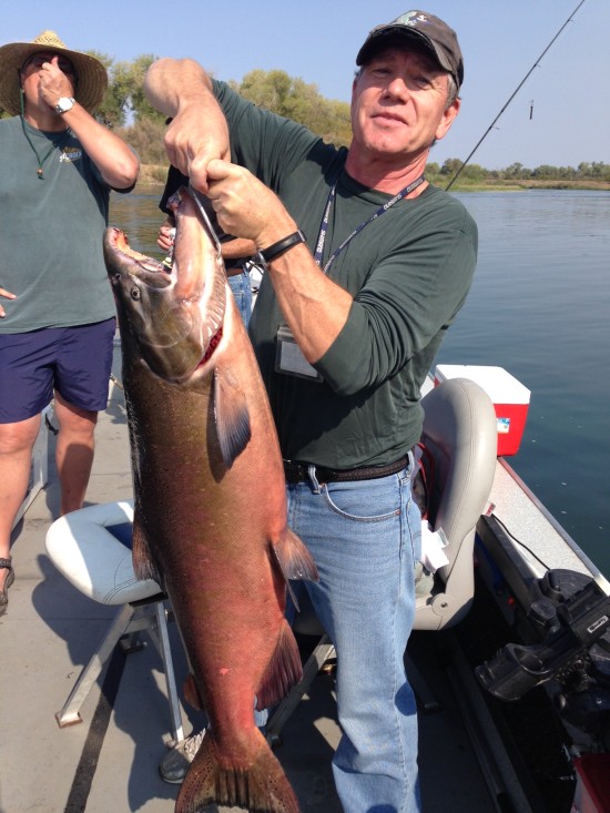 Salmonfishingsacramento1 (4)